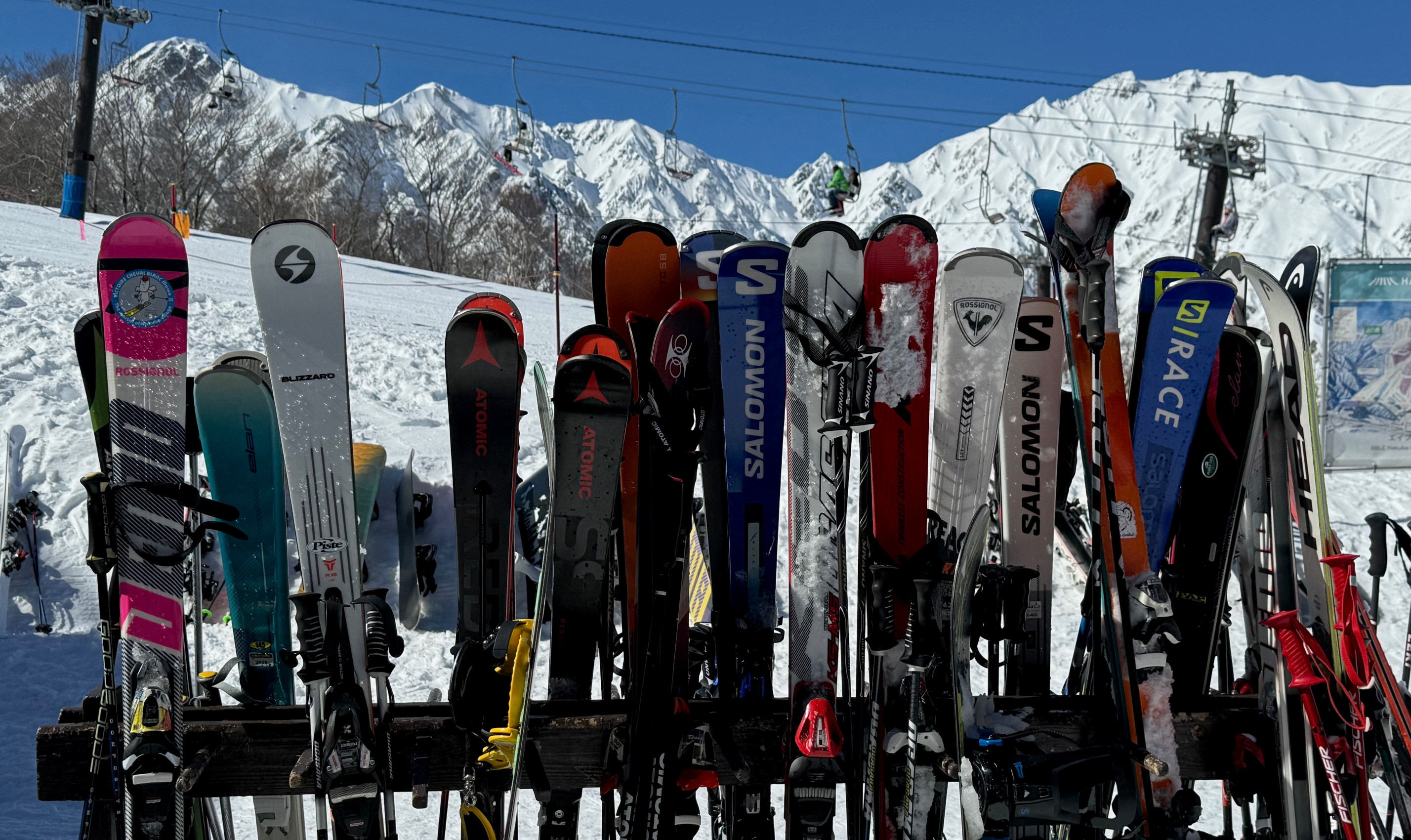 swiper-MainTop-1-skis.jpg